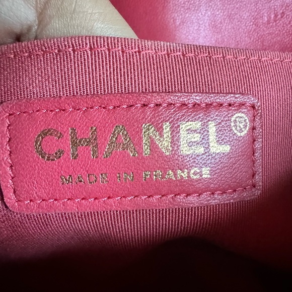 Chanel Old Medium Boy✨PRICE is FIRM✨ - Picture 12 of 16